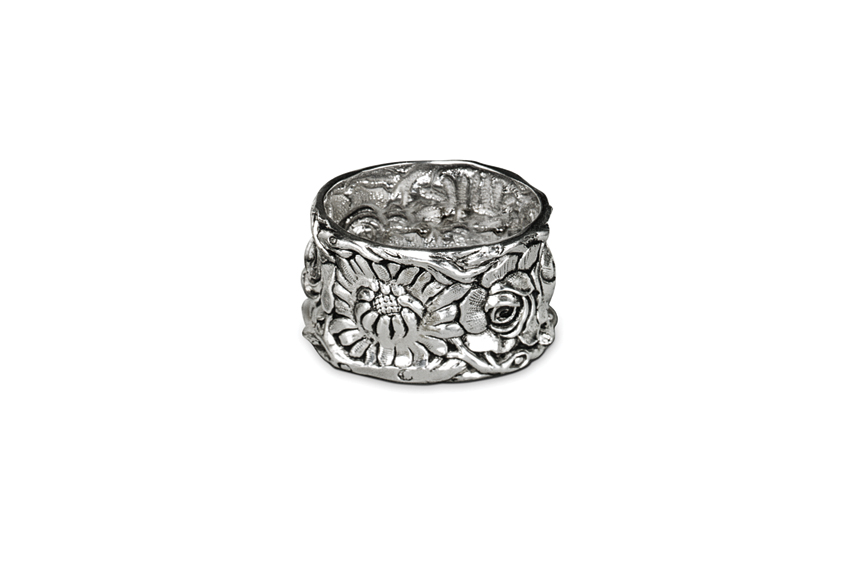 Galmer Silver Repousse Flowers Napkin Ring